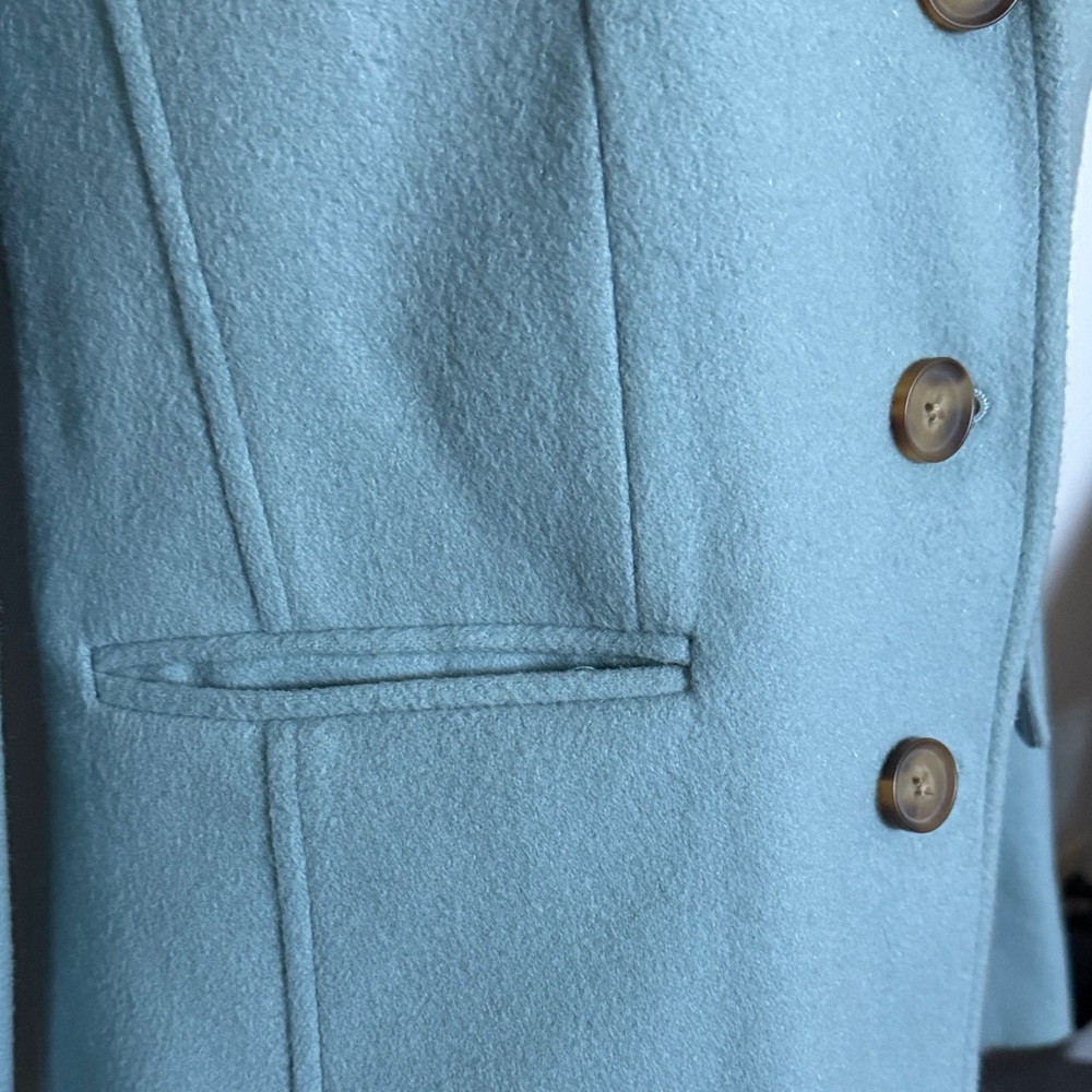 L.L. Bean Women's Light Blue Blazer - Picture 3 of 8